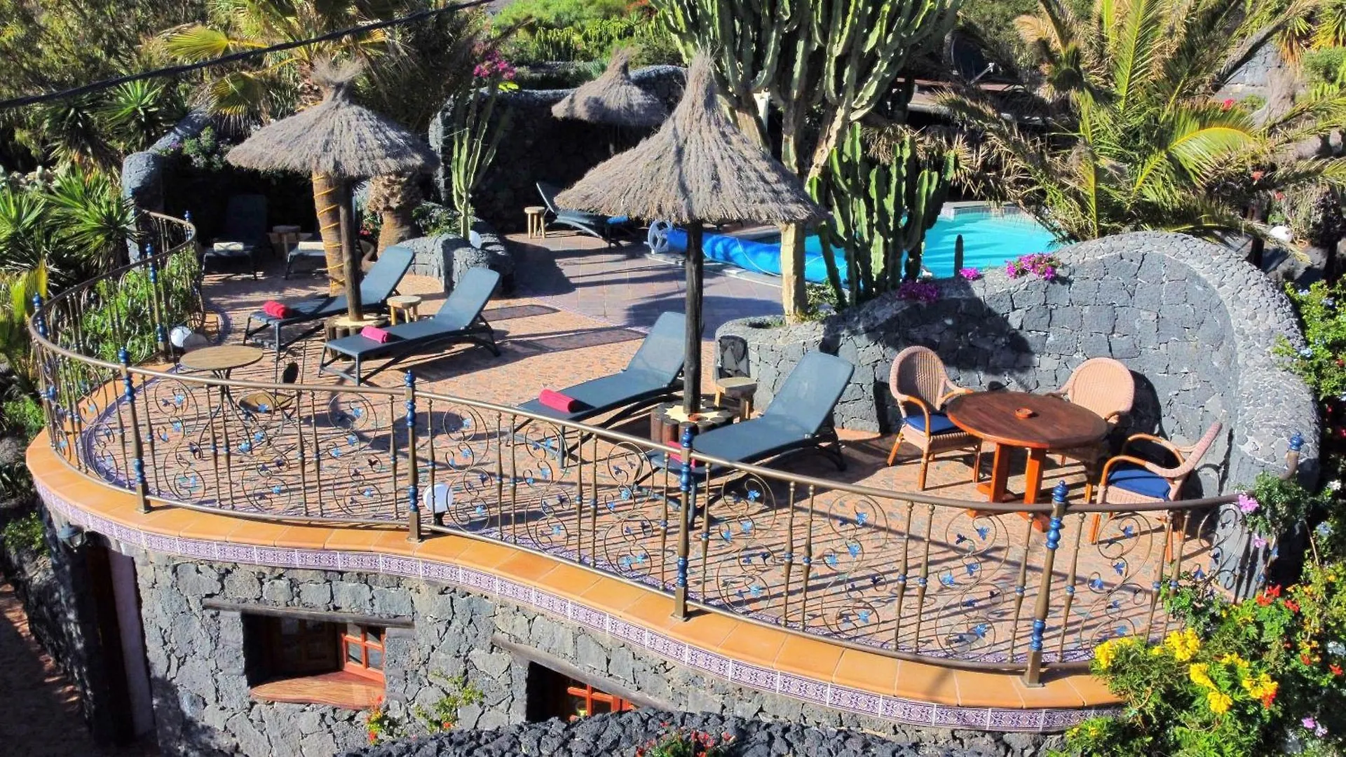 Feliz - Sauna, Beheizter Pool, Sonnenbett, Spielplatz, 2X2 M Bett Tias